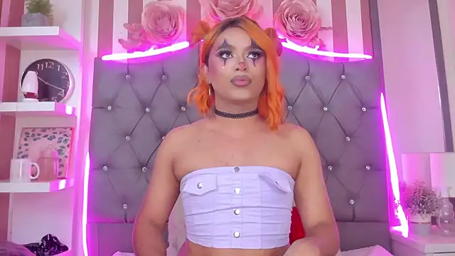 Snapshot of Star-Fire chatting on October 23, 2025, 8:40 pm Star-Fire online show from October 23, 2025, 8:40 pm