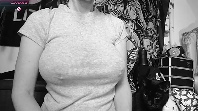 Snapshot of Silentmary chatting on February 28, 2026, 4:01 am Silentmary online show from February 28, 2026, 4:01 am