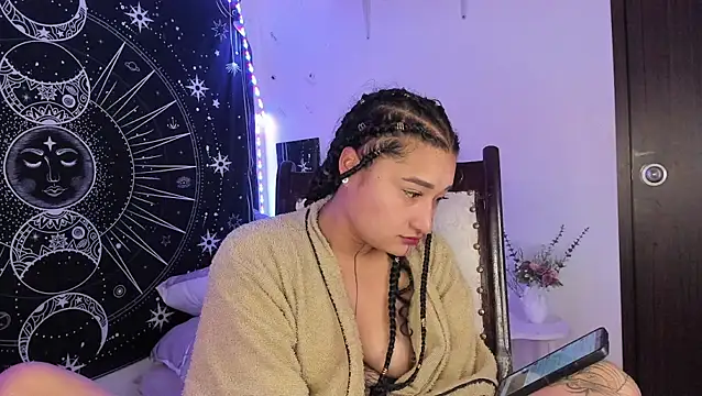 Eva Lee  online show from February 5, 2026, 9:27 am