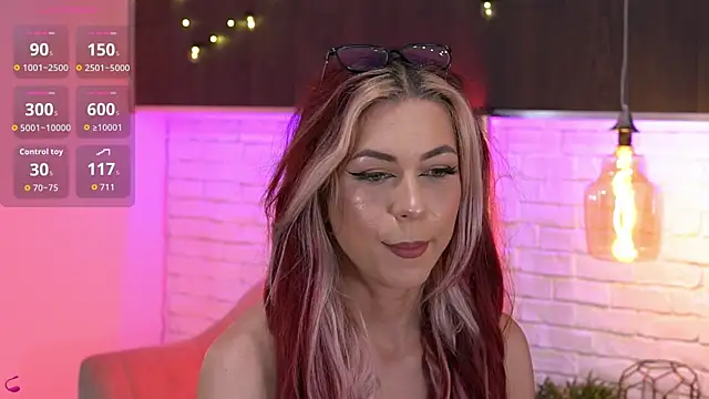 CindeFucknRella online show from July 27, 2026, 5:03 am