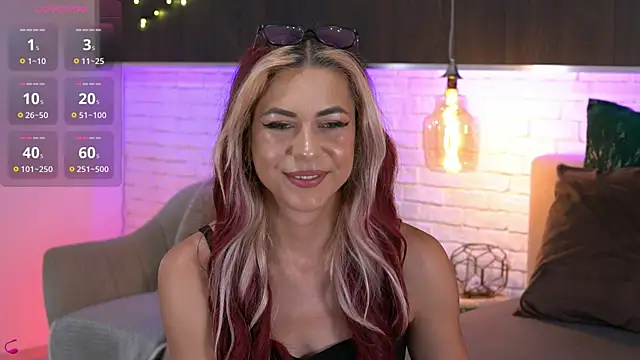 CindeFucknRella online show from August 5, 2026, 3:44 am