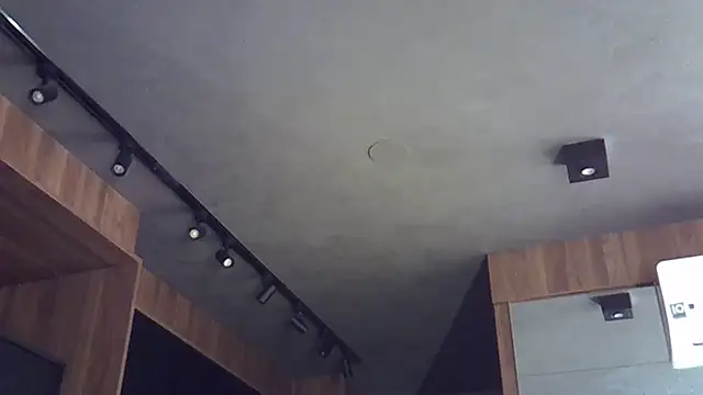 Skinny-Kitten online show from November 14, 2025, 2:37 am