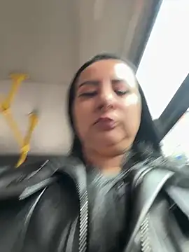 Snapshot of Abril_Luv chatting on July 17, 2026, 12:13 pm Abril Luv online show from July 17, 2026, 12:13 pm