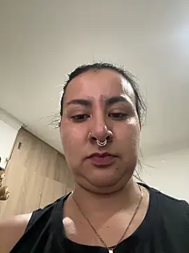 Snapshot of Abril_Luv chatting on June 20, 2026, 12:59 am Abril Luv online show from June 20, 2026, 12:59 am