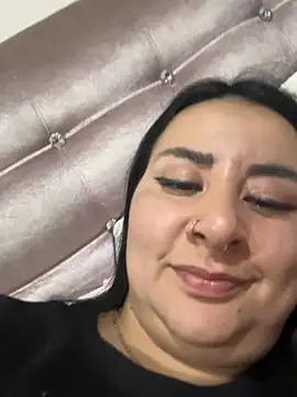 Snapshot of Abril_Luv chatting on July 10, 2026, 2:00 am Abril Luv online show from July 10, 2026, 2:00 am