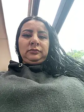 Snapshot of Abril_Luv chatting on July 29, 2026, 12:04 pm Abril Luv online show from July 29, 2026, 12:04 pm
