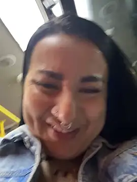Snapshot of Abril_Luv chatting on June 11, 2026, 12:32 am Abril Luv online show from June 11, 2026, 12:32 am