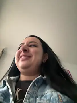 Snapshot of Abril_Luv chatting on July 25, 2026, 11:16 am Abril Luv online show from July 25, 2026, 11:16 am