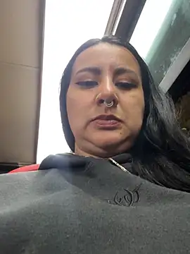 Snapshot of Abril_Luv chatting on June 17, 2026, 12:11 am Abril Luv online show from June 17, 2026, 12:11 am