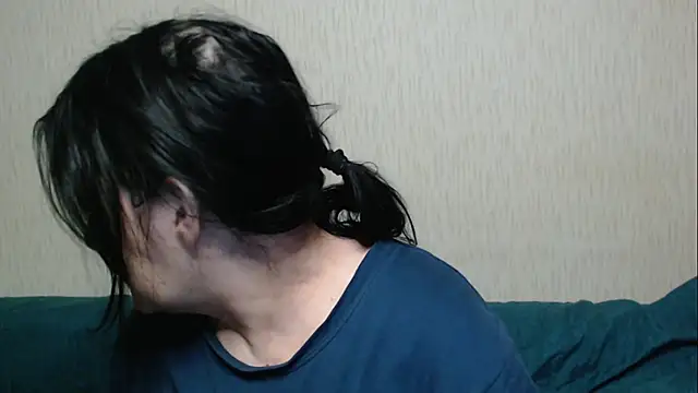 Snapshot of Mirabelle_Sweet chatting on April 28, 2026, 11:42 pm Mirabelle Sweet online show from April 28, 2026, 11:42 pm