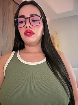 Snapshot of andra_rose chatting on July 19, 2026, 11:23 pm andra rose online show from July 19, 2026, 11:23 pm