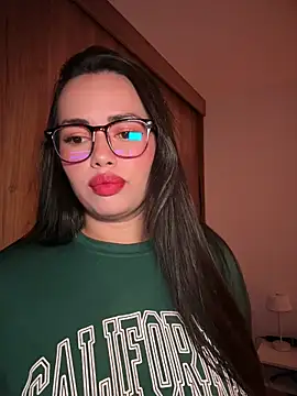 Snapshot of andra_rose chatting on July 12, 2026, 11:27 pm andra rose online show from July 12, 2026, 11:27 pm