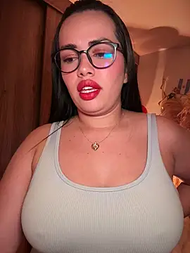 Snapshot of andra_rose chatting on July 7, 2026, 11:19 pm andra rose online show from July 7, 2026, 11:19 pm