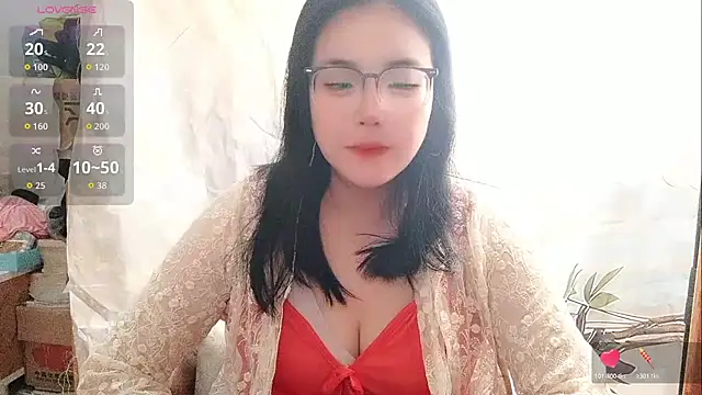 Vivianangn-e online show from April 27, 2026, 1:25 am