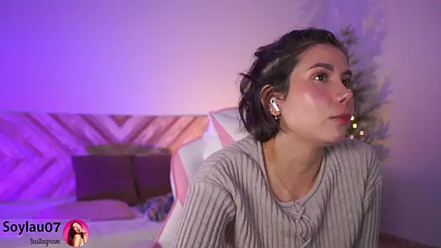 imjess01 online show from December 2, 2024, 1:31 am