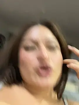 Snapshot of LuceroRm chatting on June 4, 2026, 2:38 am LuceroRm online show from June 4, 2026, 2:38 am