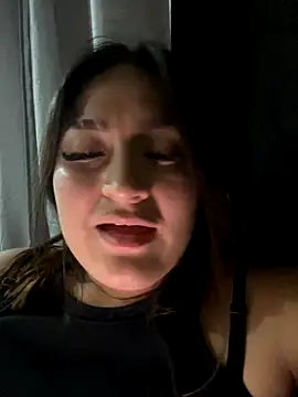 Snapshot of LuceroRm chatting on November 7, 2025, 4:06 am LuceroRm online show from November 7, 2025, 4:06 am