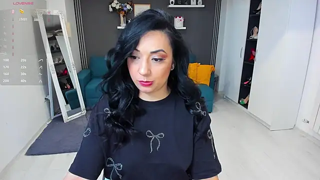 Snapshot of Christall_StarXX chatting on November 26, 2025, 8:42 pm Christall StarXX online show from November 26, 2025, 8:42 pm