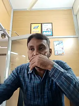 adicma123 online show from February 5, 2026, 3:35 am