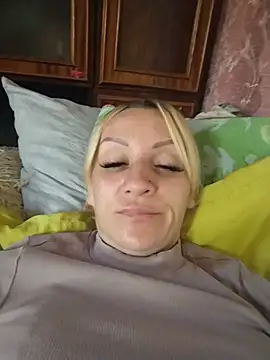 Snapshot of ulika1989 chatting on May 23, 2026, 10:14 am ulika1989 online show from May 23, 2026, 10:14 am