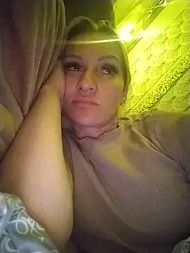 Snapshot of ulika1989 chatting on May 24, 2026, 8:20 pm ulika1989 online show from May 24, 2026, 8:20 pm
