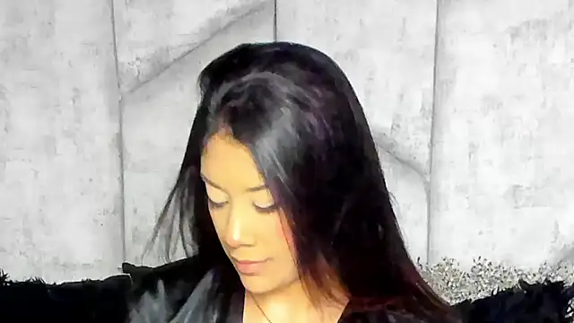 EmmaWillde online show from December 23, 2024, 5:22 pm