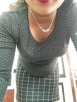 ANGE-MOU online show from January 12, 2026, 3:24 am