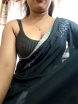 Snapshot of ANGE-MOU chatting on May 1, 2026, 4:06 am ANGE-MOU online show from May 1, 2026, 4:06 am