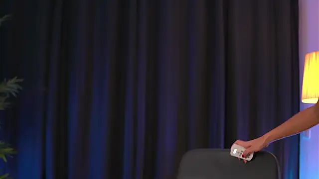 EllenKarter online show from October 15, 2025, 7:55 pm