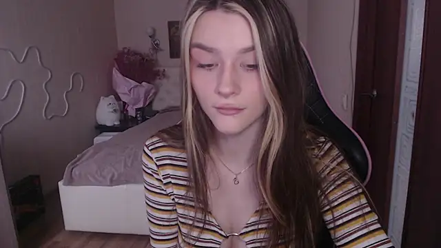 jeann elsaa online show from March 1, 2025, 7:19 am