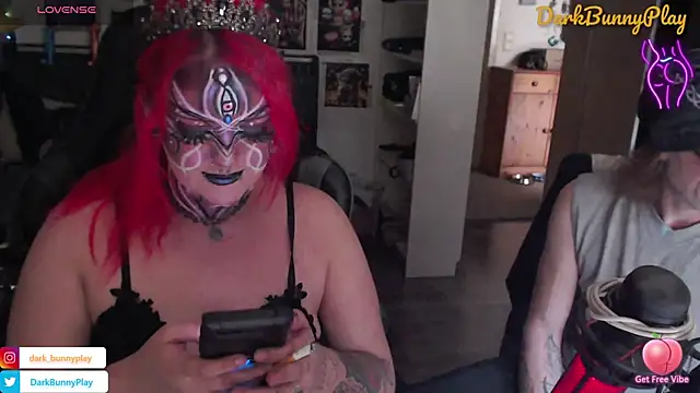 Snapshot of DarkBunnyPlay chatting on March 2, 2025, 11:52 am DarkBunnyPlay online show from March 2, 2025, 11:52 am