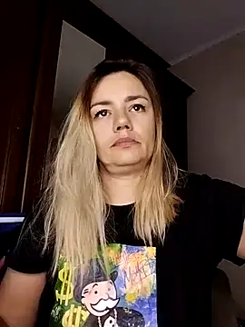 KrissSexi online show from October 26, 2025, 4:29 pm