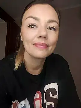 KrissSexi online show from October 18, 2025, 7:32 am