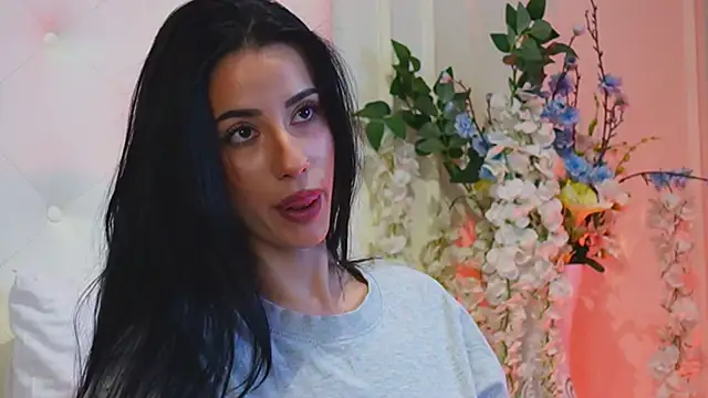 Snapshot of AmeliaJune chatting on April 9, 2026, 12:23 am AmeliaJune online show from April 9, 2026, 12:23 am