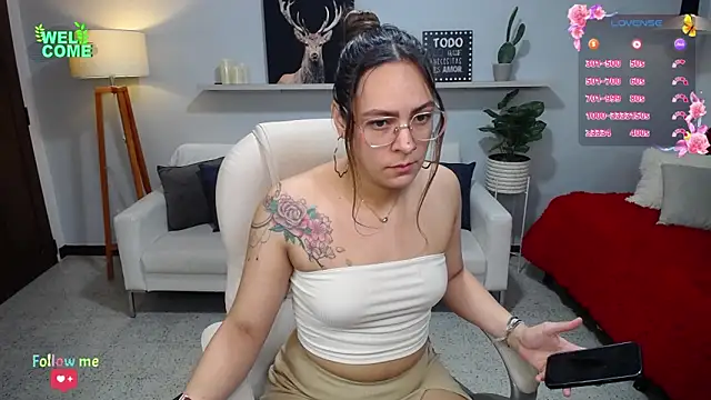 Bianca     online show from October 13, 2025, 11:27 pm