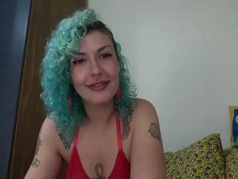 MariLouM online show from March 12, 2026, 12:53 pm