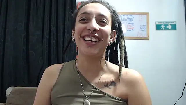 Snapshot of ORIANNA_BODMOD chatting on May 20, 2026, 6:21 am ORIANNA BODMOD online show from May 20, 2026, 6:21 am