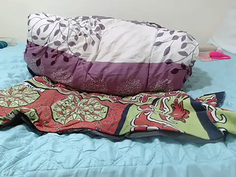 Snapshot of judyshinel20 chatting on October 26, 2025, 2:28 pm judyshinel20 online show from October 26, 2025, 2:28 pm