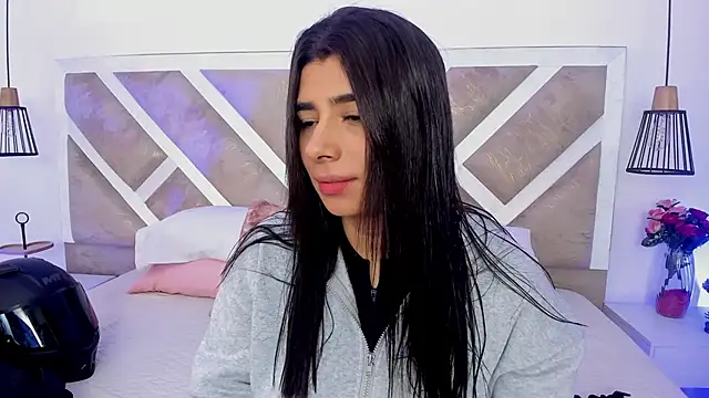 ZiaCalifa online show from June 20, 2026, 11:48 am