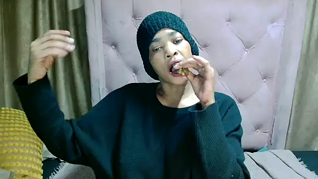 Snapshot of AFRICANGODDESSXXX chatting on April 26, 2026, 9:23 pm AFRICANGODDESSXXX online show from April 26, 2026, 9:23 pm