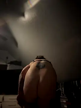 Snapshot of SummerBlueMoon chatting on November 29, 2025, 6:35 am SummerBlueMoon online show from November 29, 2025, 6:35 am