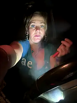 Snapshot of SummerBlueMoon chatting on November 2, 2025, 9:58 am SummerBlueMoon online show from November 2, 2025, 9:58 am