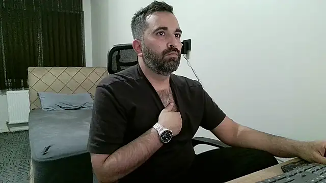 Snapshot of tgltplsr chatting on February 9, 2026, 8:40 pm tgltplsr online show from February 9, 2026, 8:40 pm