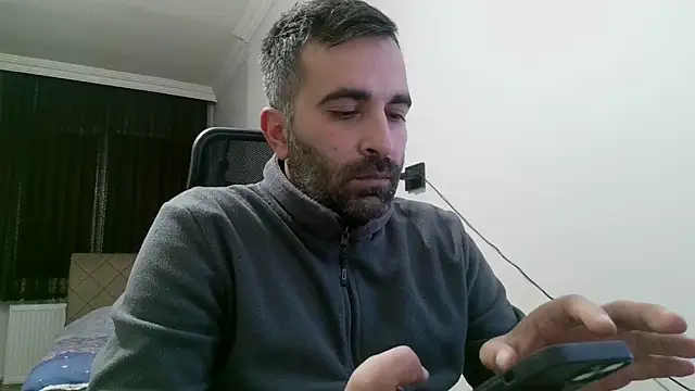 Snapshot of tgltplsr chatting on January 18, 2025, 11:22 pm tgltplsr online show from January 18, 2025, 11:22 pm