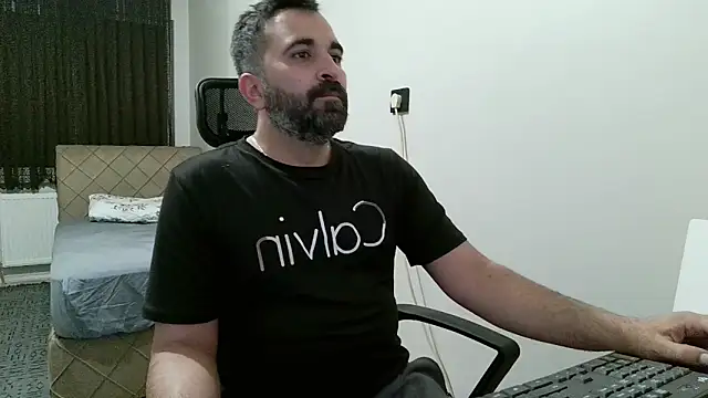 Snapshot of tgltplsr chatting on February 15, 2026, 1:06 am tgltplsr online show from February 15, 2026, 1:06 am