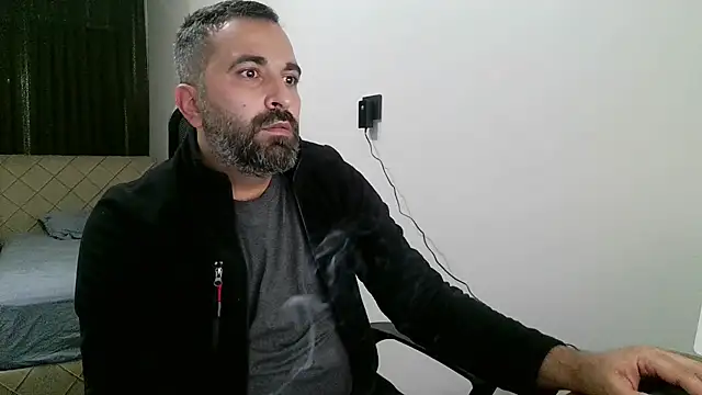 Snapshot of tgltplsr chatting on November 8, 2025, 12:03 am tgltplsr online show from November 8, 2025, 12:03 am