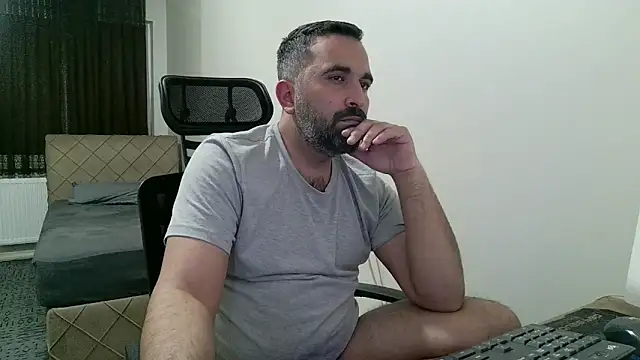 Snapshot of tgltplsr chatting on February 27, 2026, 11:37 pm tgltplsr online show from February 27, 2026, 11:37 pm