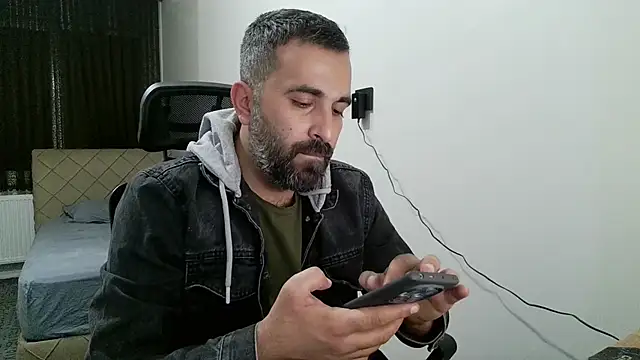 Snapshot of tgltplsr chatting on November 10, 2025, 2:49 am tgltplsr online show from November 10, 2025, 2:49 am