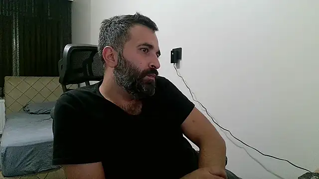 Snapshot of tgltplsr chatting on October 31, 2025, 9:00 pm tgltplsr online show from October 31, 2025, 9:00 pm