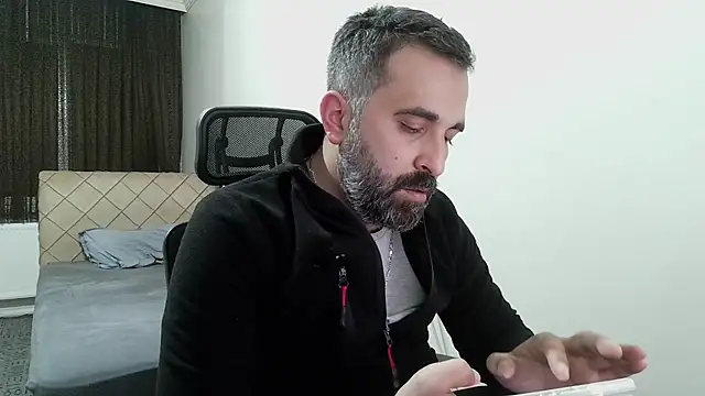 Snapshot of tgltplsr chatting on March 8, 2026, 7:50 pm tgltplsr online show from March 8, 2026, 7:50 pm